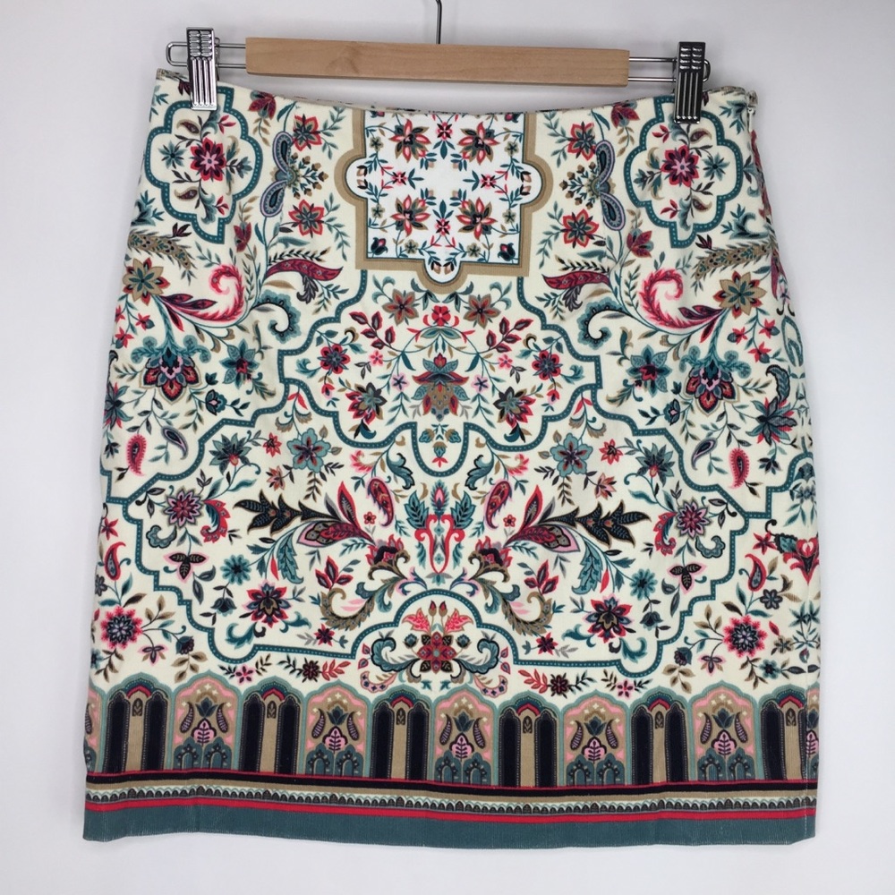 Worth Paisely design skirt Size 6